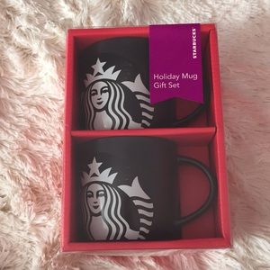 ✨NEW✨ STARBUCKS holiday mug gift set